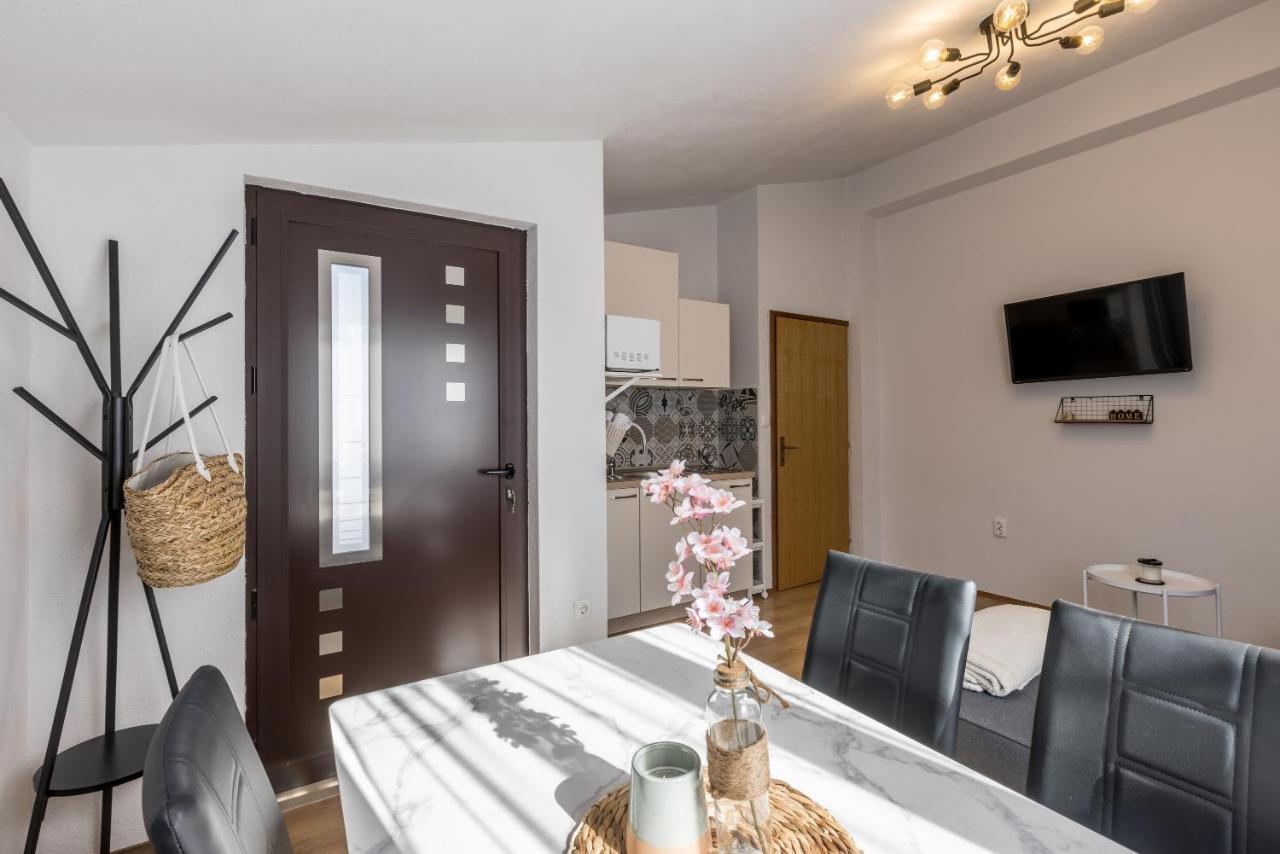 Apartment Lamaro คาชเตลา ภายนอก รูปภาพ