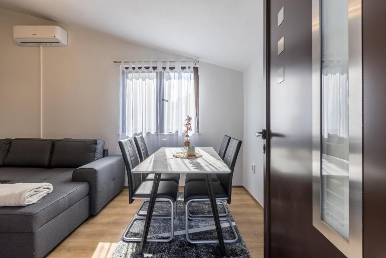 Apartment Lamaro คาชเตลา ภายนอก รูปภาพ