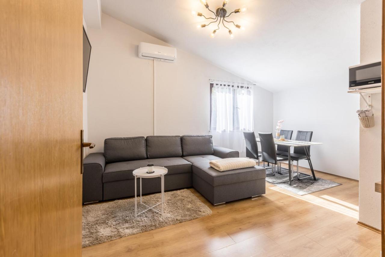 Apartment Lamaro คาชเตลา ภายนอก รูปภาพ